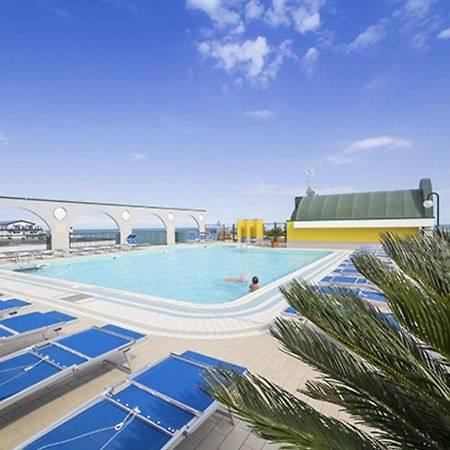 Residence Cristoforo Colombo - Carraro Immobiliare - Family Apartments Caorle Exterior photo